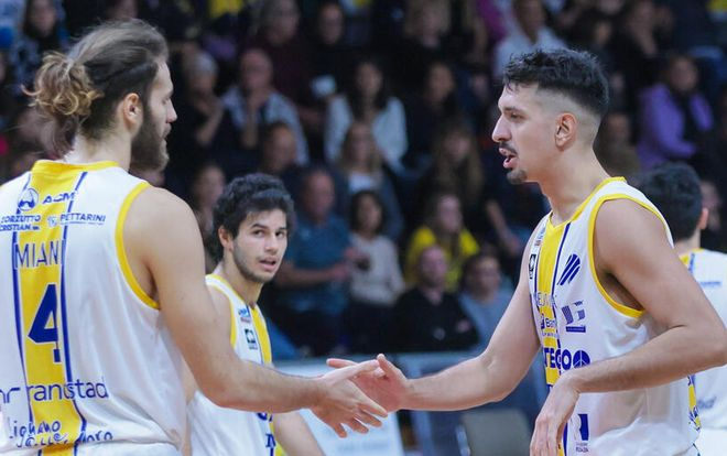 Basket, Coppa Italia serie B: oggi la finale Roseto-Cividale